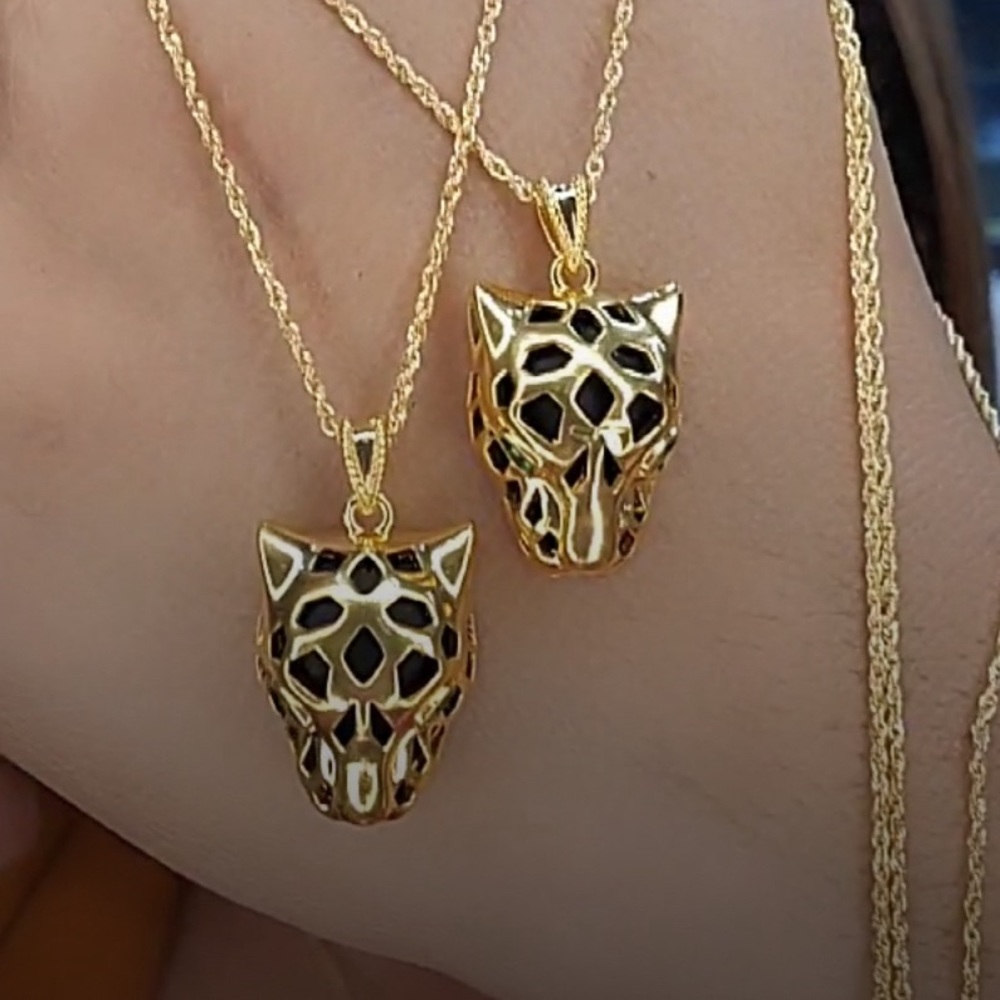 18karat real Gold tiger pendant only . no chain   $130